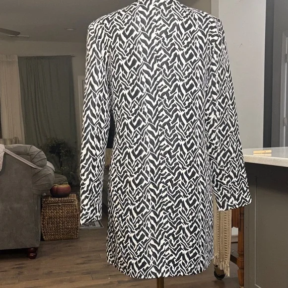 Chico's Black and White Patterned Blazer - Picture 5 of 8